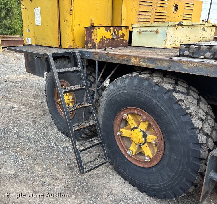 image for item EE3973 1974 Lima 450 TC crane