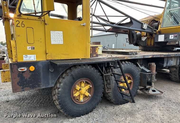 image for item EE3973 1974 Lima 450 TC crane