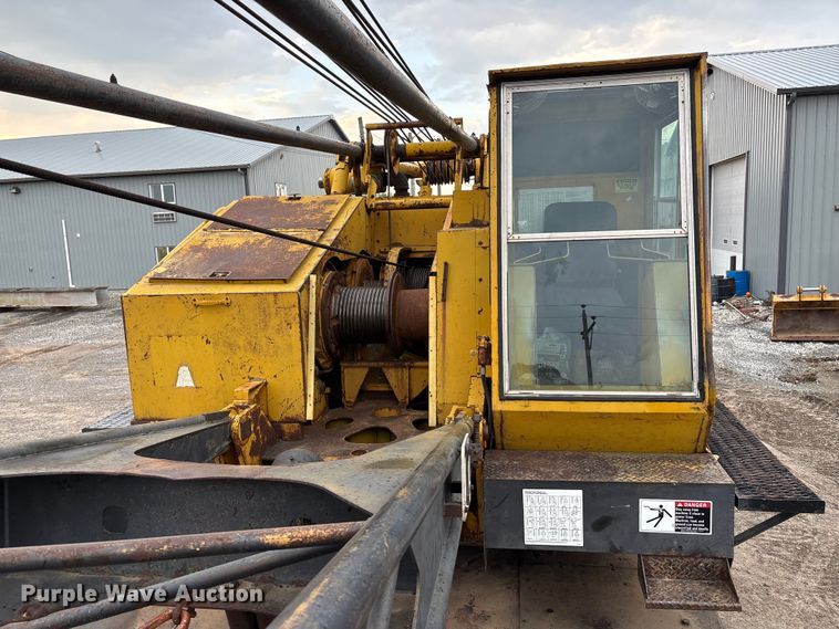 image for item EE3973 1974 Lima 450 TC crane