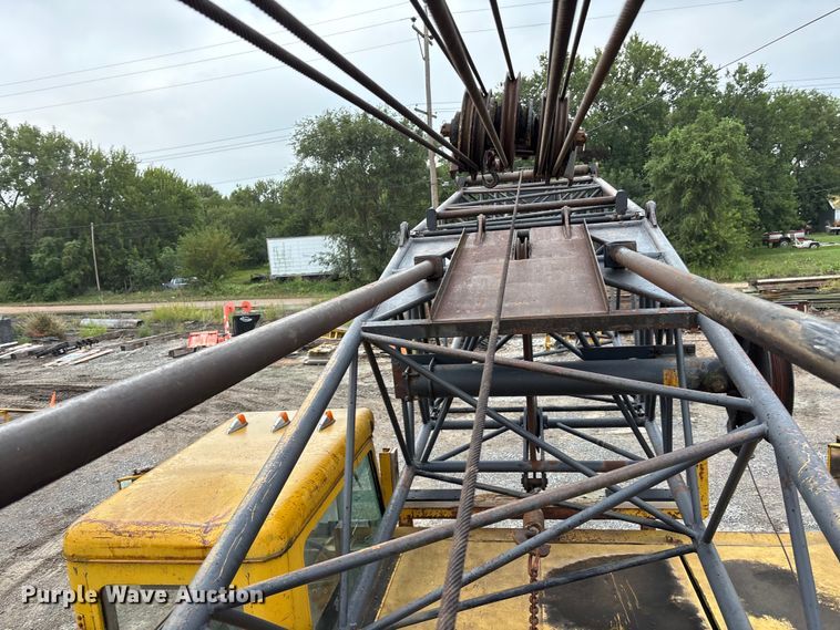 image for item EE3973 1974 Lima 450 TC crane