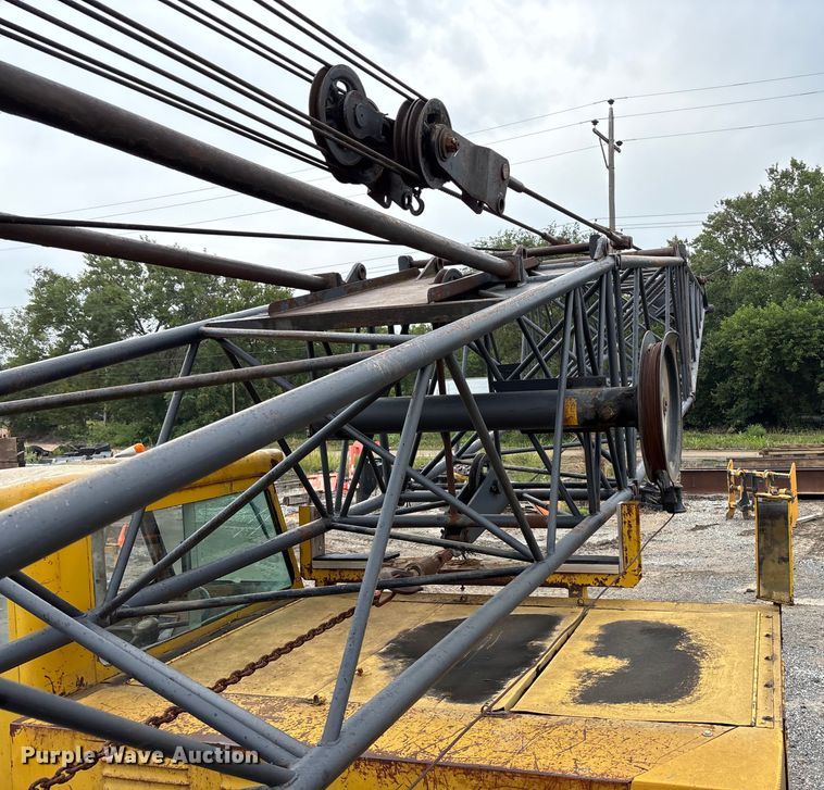 image for item EE3973 1974 Lima 450 TC crane