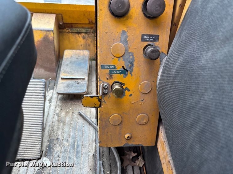 image for item EE3973 1974 Lima 450 TC crane