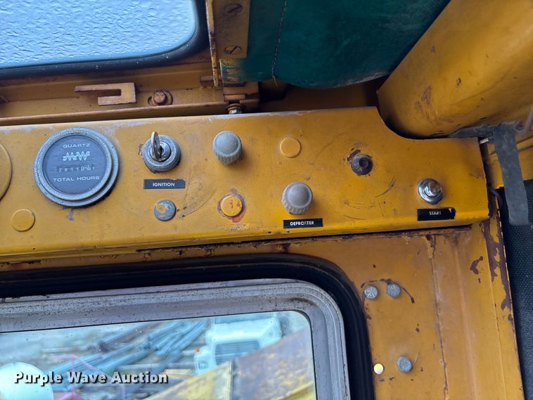 image for item EE3973 1974 Lima 450 TC crane