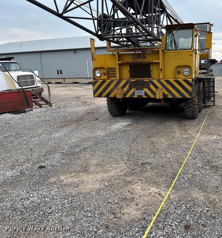 image for item EE3973 1974 Lima 450 TC crane