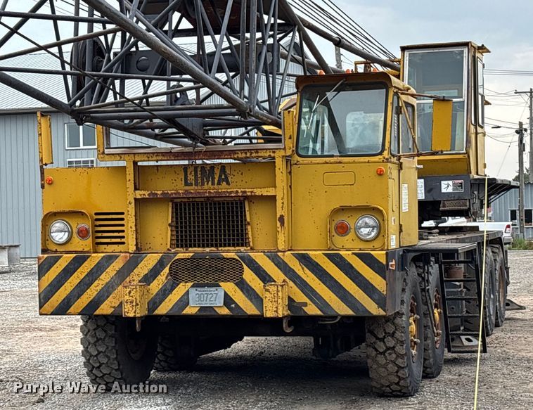 image for item EE3973 1974 Lima 450 TC crane