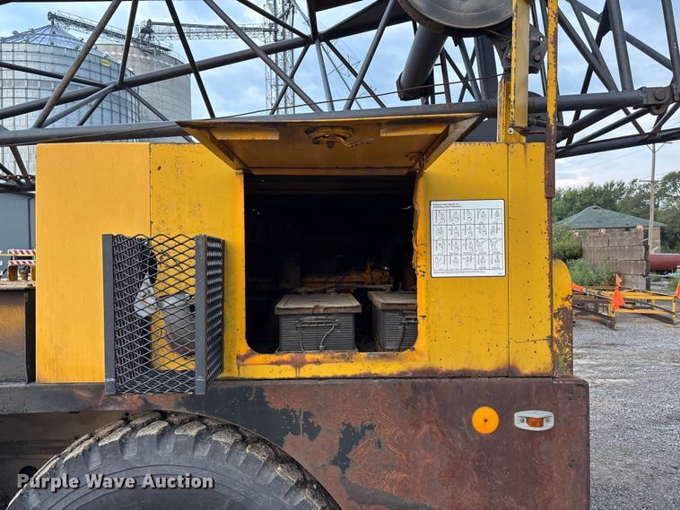 image for item EE3973 1974 Lima 450 TC crane