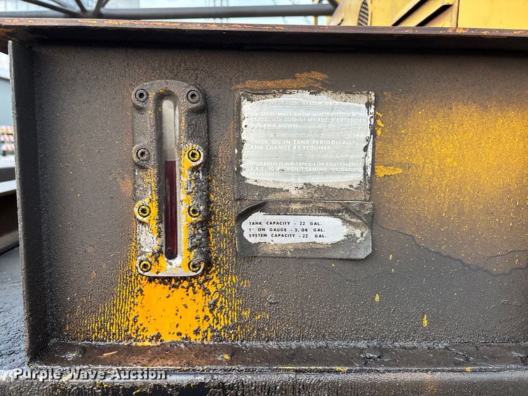 image for item EE3973 1974 Lima 450 TC crane