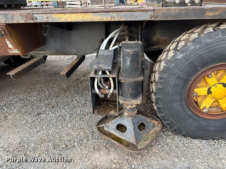 image for item EE3973 1974 Lima 450 TC crane