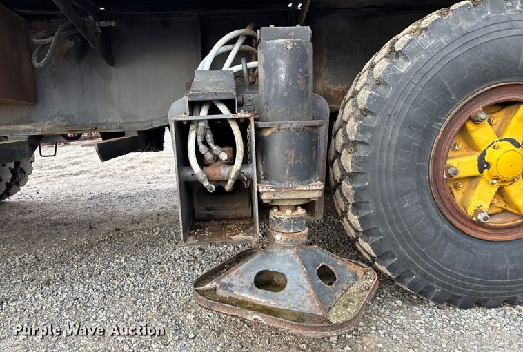 image for item EE3973 1974 Lima 450 TC crane