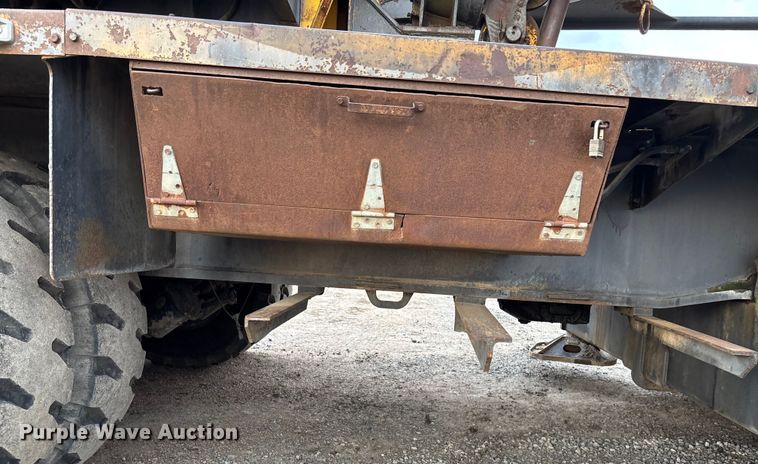 image for item EE3973 1974 Lima 450 TC crane