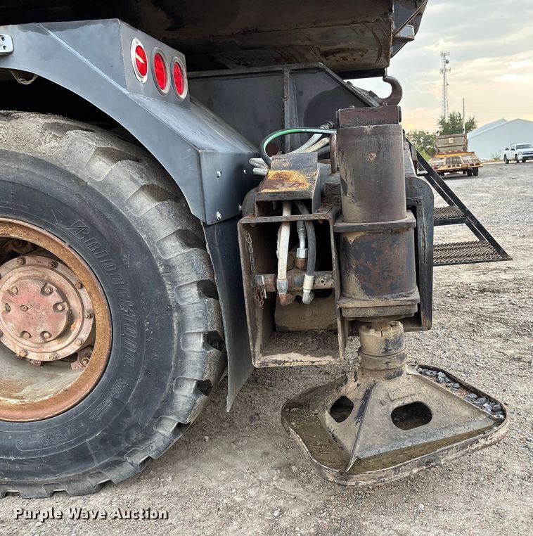 image for item EE3973 1974 Lima 450 TC crane