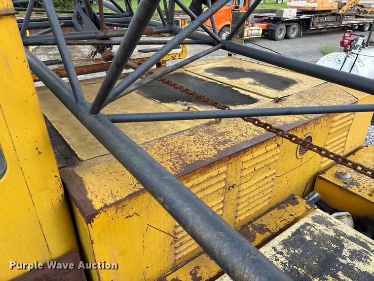 image for item EE3973 1974 Lima 450 TC crane