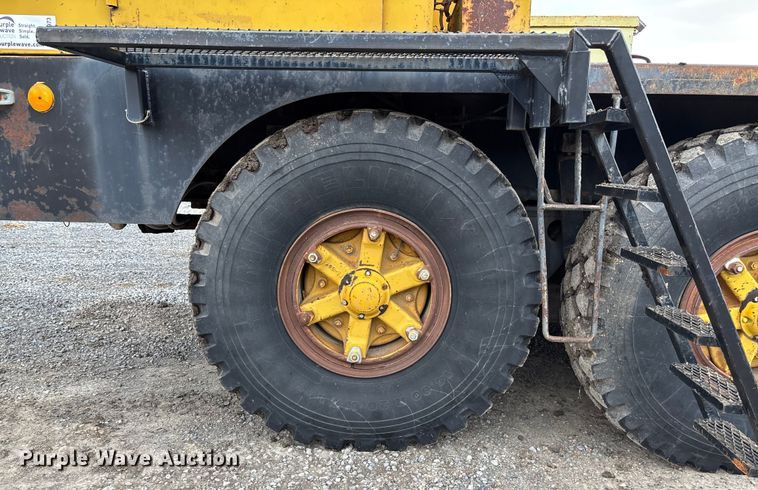 image for item EE3973 1974 Lima 450 TC crane