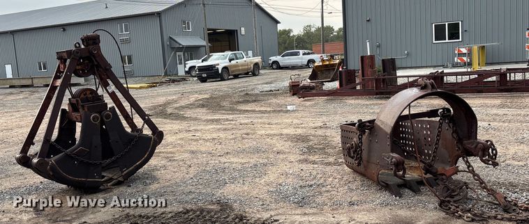 image for item EE3974 (2) crane buckets