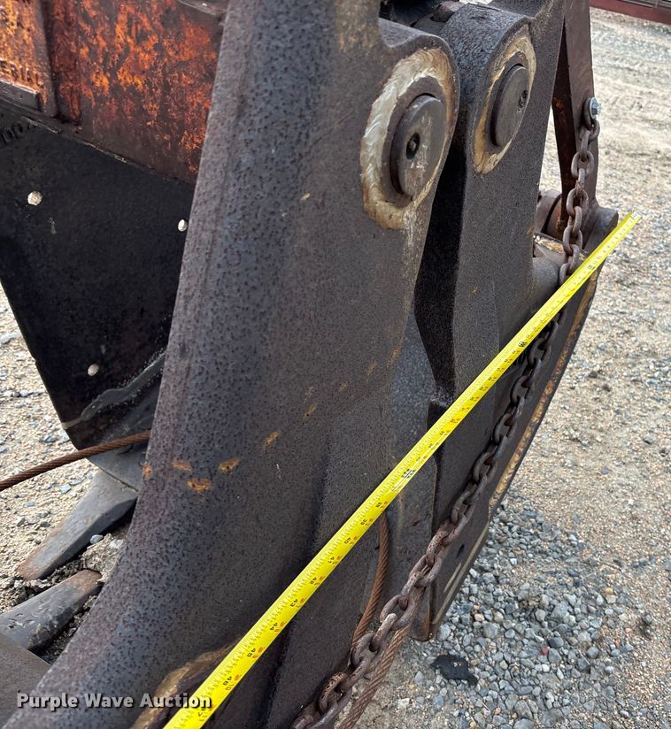 image for item EE3974 (2) crane buckets