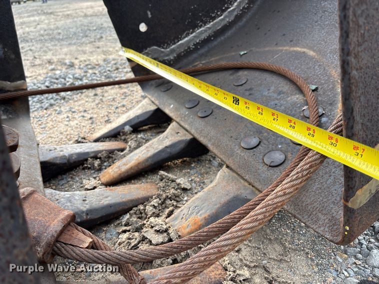 image for item EE3974 (2) crane buckets