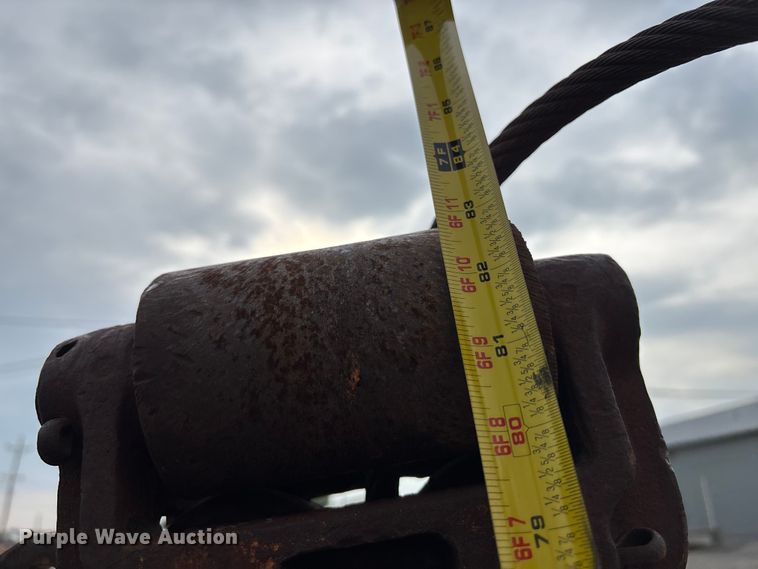 image for item EE3974 (2) crane buckets