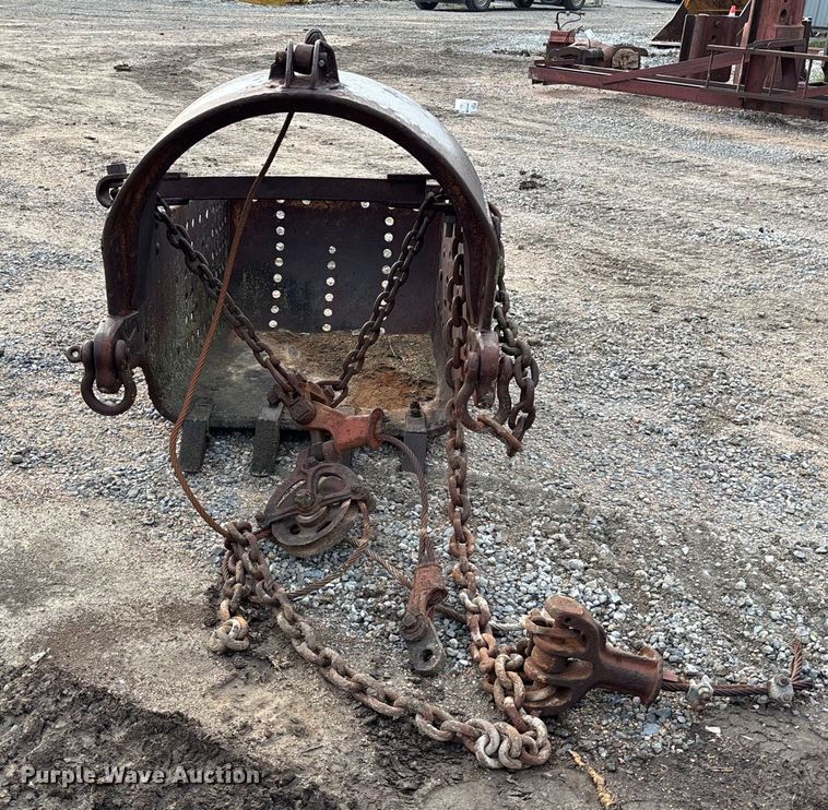 image for item EE3974 (2) crane buckets