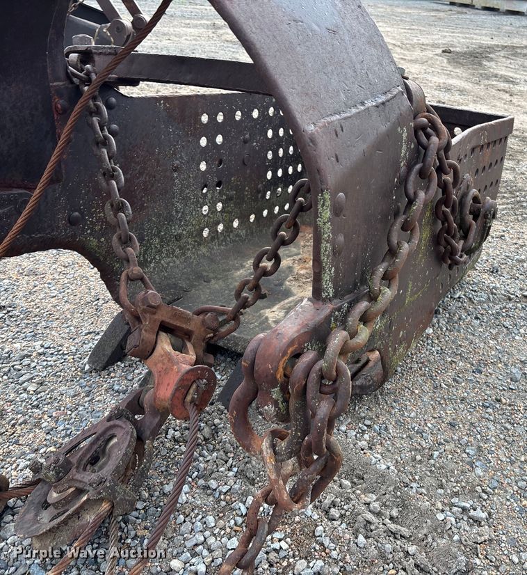 image for item EE3974 (2) crane buckets