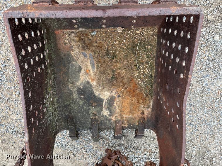 image for item EE3974 (2) crane buckets