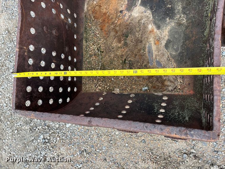 image for item EE3974 (2) crane buckets