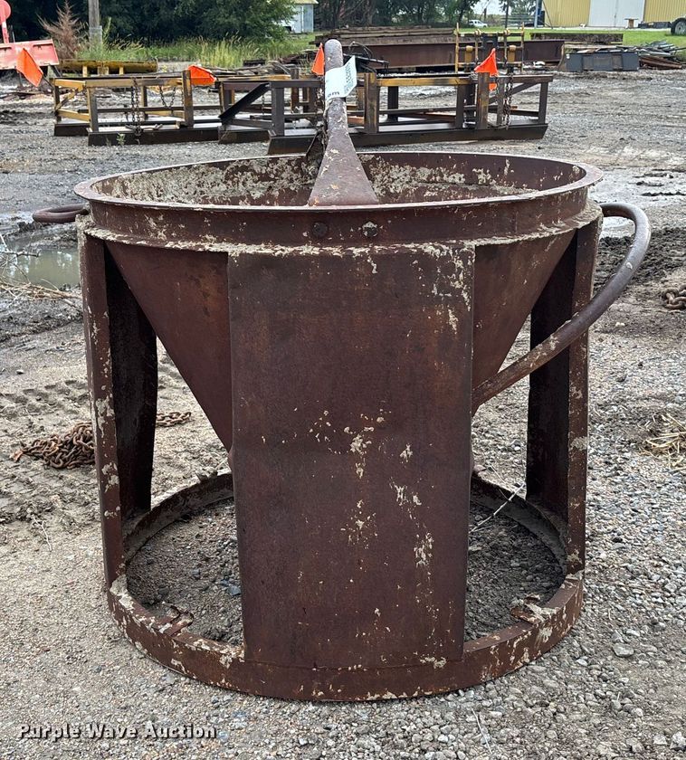 image for item EE3976 Crane concrete bucket