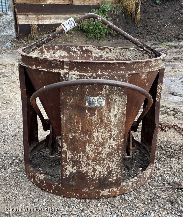 image for item EE3976 Crane concrete bucket