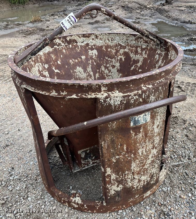 image for item EE3976 Crane concrete bucket
