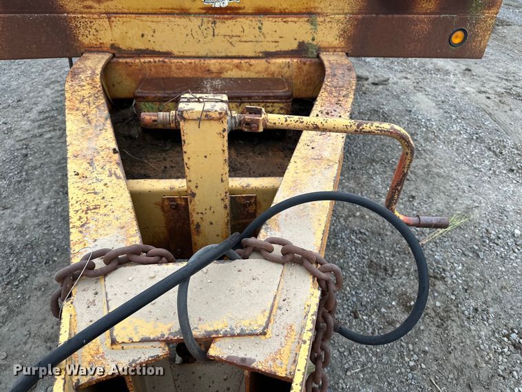 image for item EE3978 1996 Load King 202TT tilt deck equipment trailer