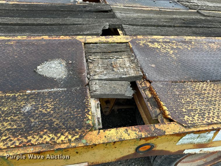 image for item EE3978 1996 Load King 202TT tilt deck equipment trailer