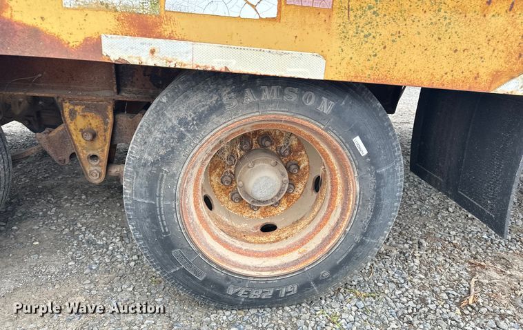 image for item EE3978 1996 Load King 202TT tilt deck equipment trailer