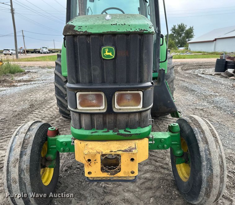 image for item EE3979 2004 John Deere 6615 tractor