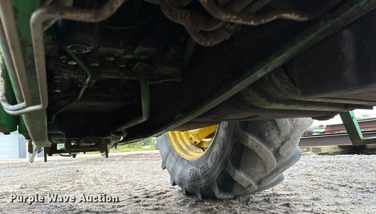 image for item EE3979 2004 John Deere 6615 tractor