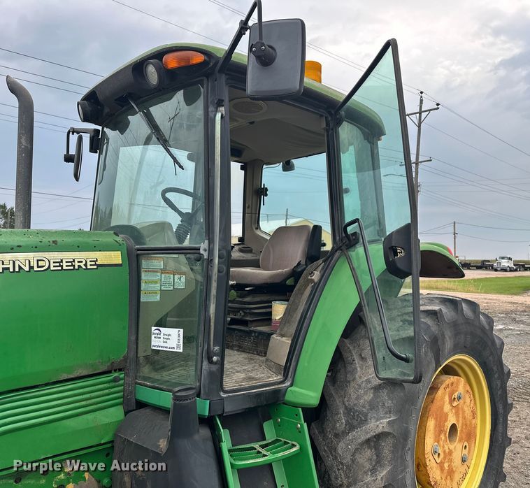 image for item EE3979 2004 John Deere 6615 tractor