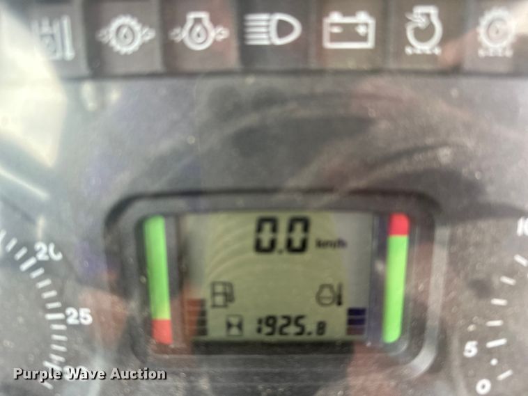 image for item EE3979 2004 John Deere 6615 tractor