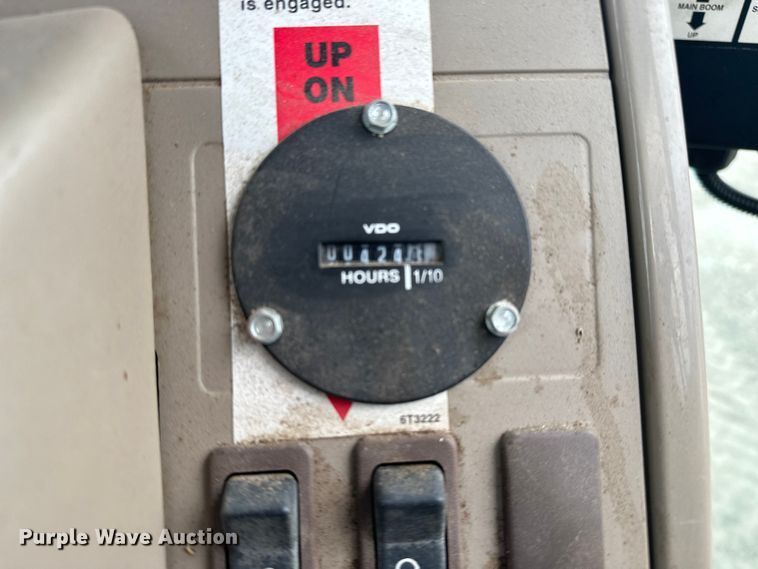 image for item EE3979 2004 John Deere 6615 tractor