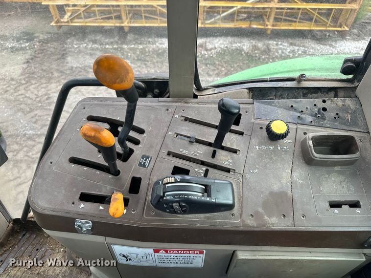 image for item EE3979 2004 John Deere 6615 tractor