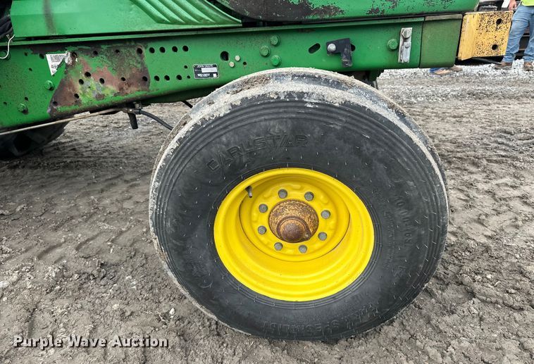 image for item EE3979 2004 John Deere 6615 tractor