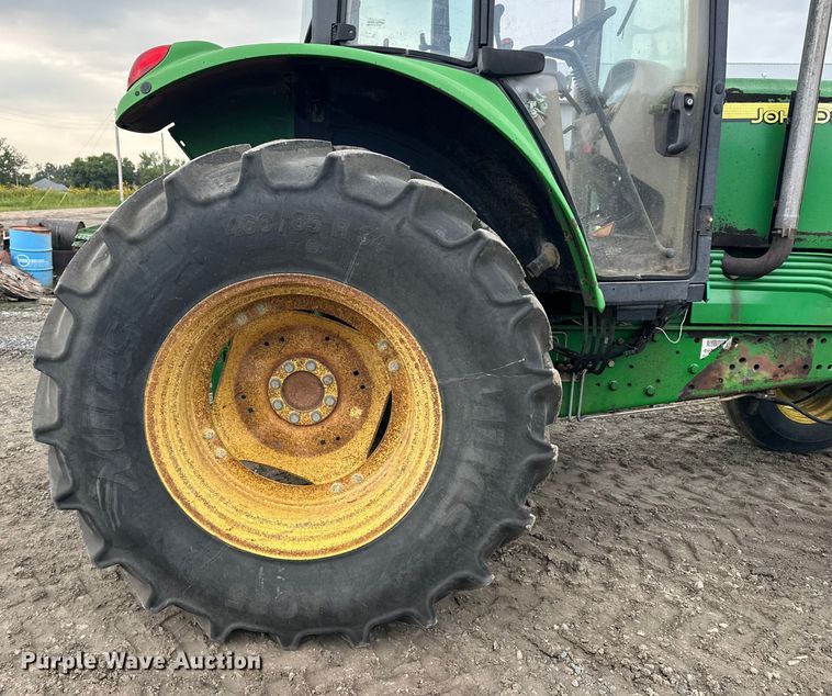 image for item EE3979 2004 John Deere 6615 tractor