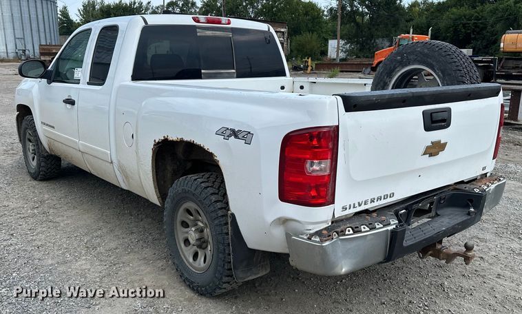 image for item EE3981 2007 Chevrolet Silverado 1500 Ext. Cab pickup truck