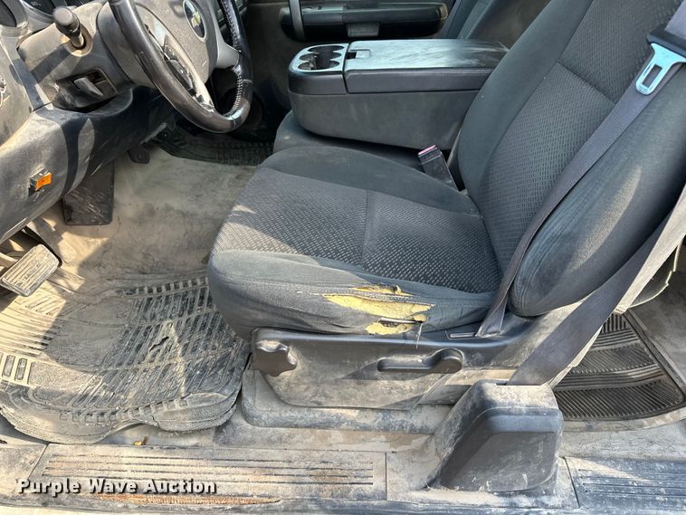 image for item EE3981 2007 Chevrolet Silverado 1500 Ext. Cab pickup truck