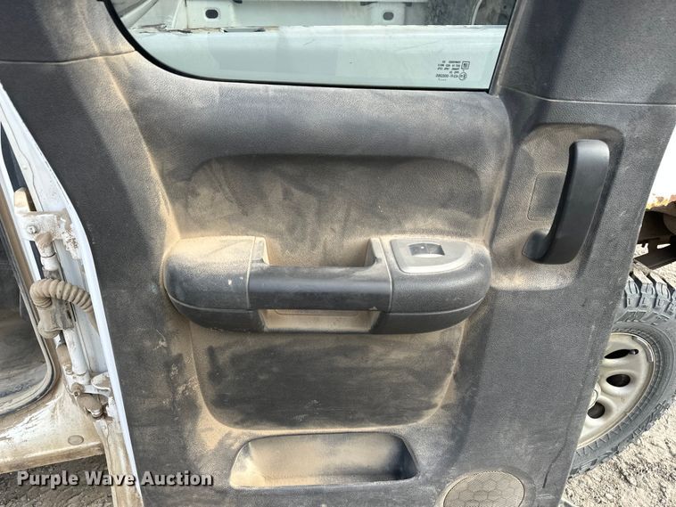 image for item EE3981 2007 Chevrolet Silverado 1500 Ext. Cab pickup truck