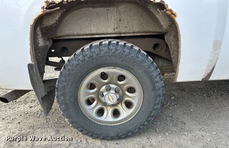 image for item EE3981 2007 Chevrolet Silverado 1500 Ext. Cab pickup truck