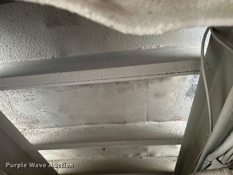 image for item EE3982 1995 Ford LT8000 dump truck