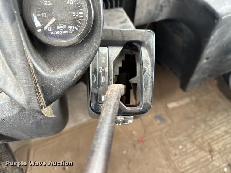 image for item EE3982 1995 Ford LT8000 dump truck