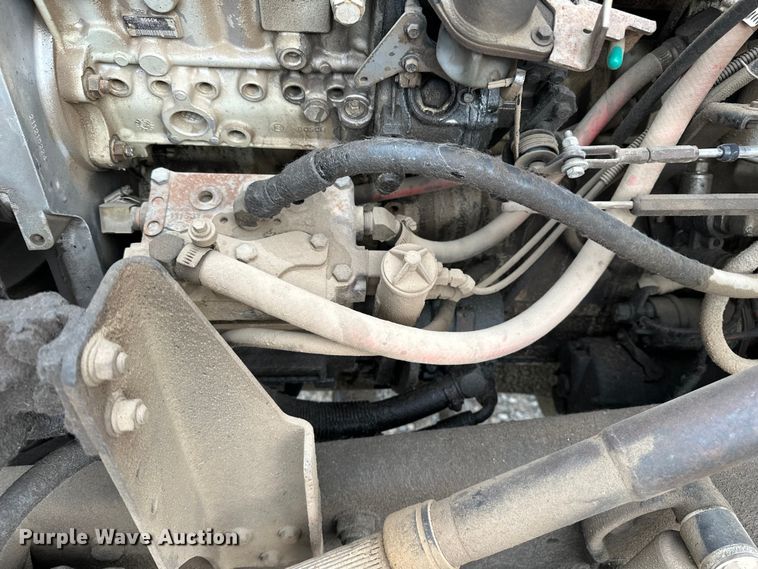 image for item EE3982 1995 Ford LT8000 dump truck