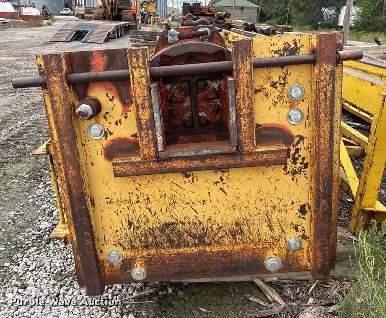 image for item EE3983 Pile driving equipment