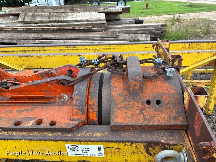 image for item EE3983 Pile driving equipment