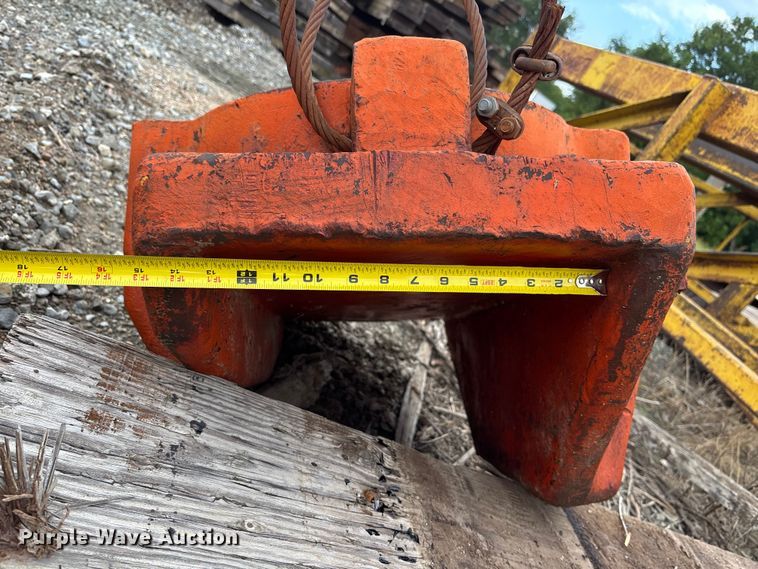 image for item EE3983 Pile driving equipment