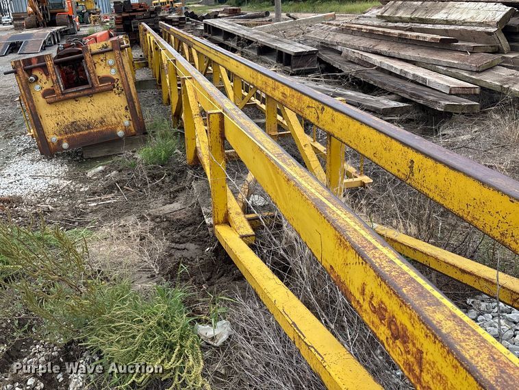 image for item EE3983 Pile driving equipment